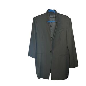 Show stopping tailored Black Vintage Blazer